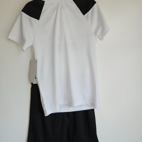 Puma Kids T-shirt and Shorts Set. Size 5. - Picture 2 of 3